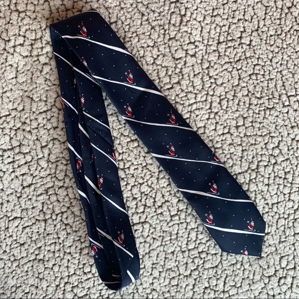 Holiday Tie in GREAT shape
